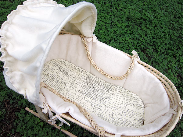 What bedding do you use in a Moses basket?