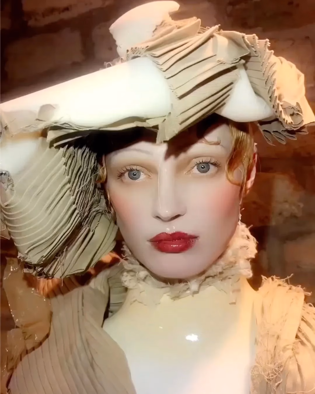 Is John Galliano still designing?