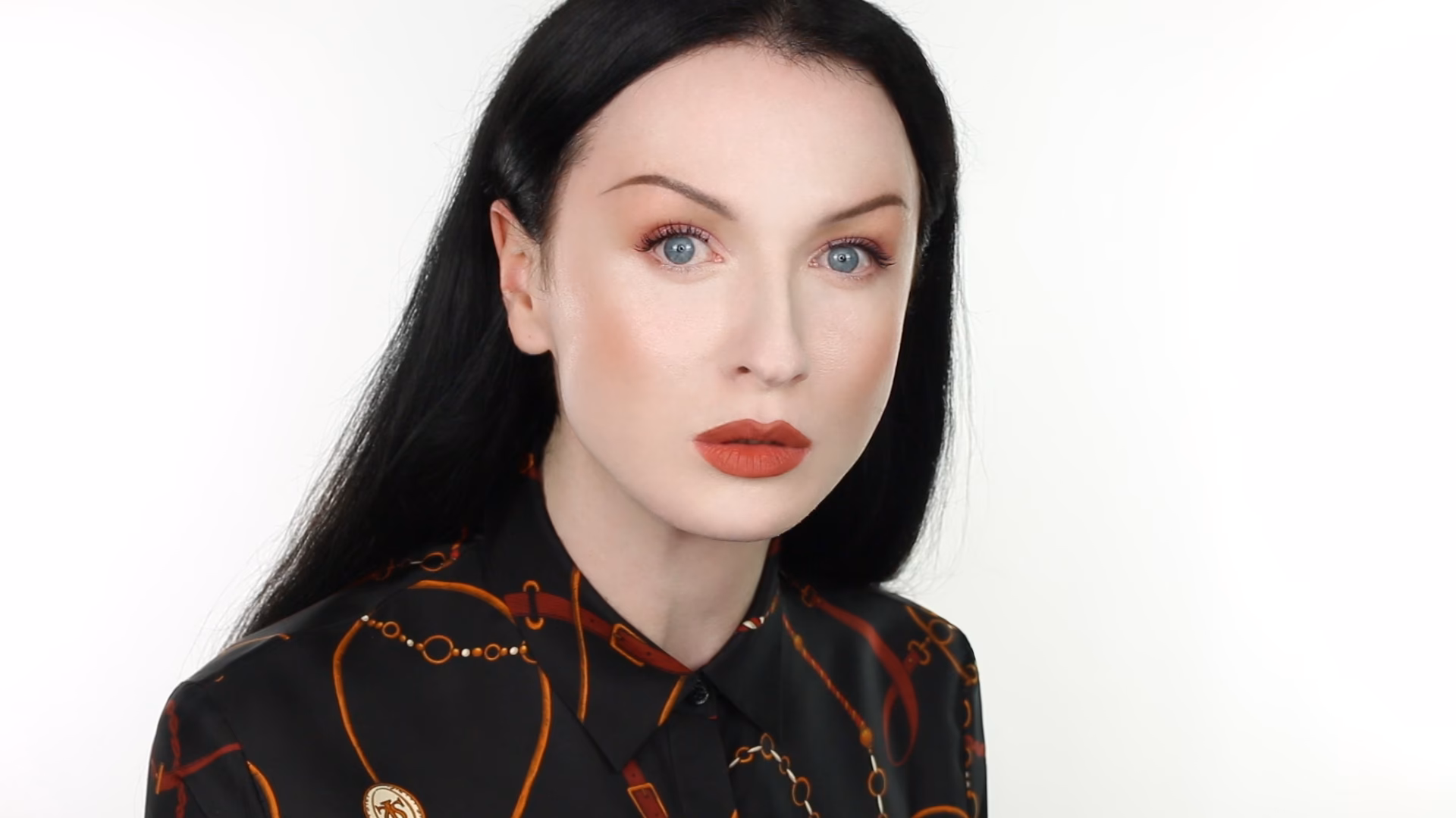 Where does John MacLean live?