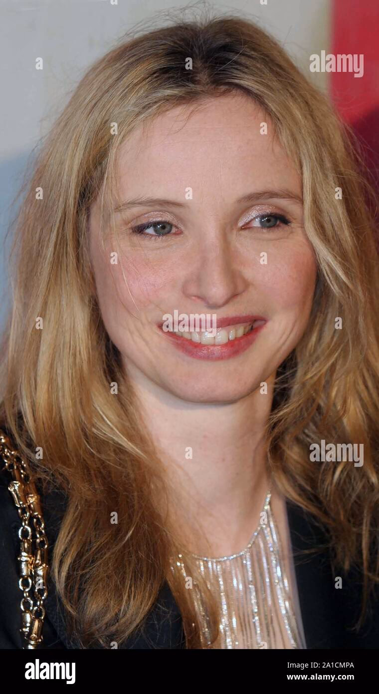 Who is the actress that looks like Julie Delpy?