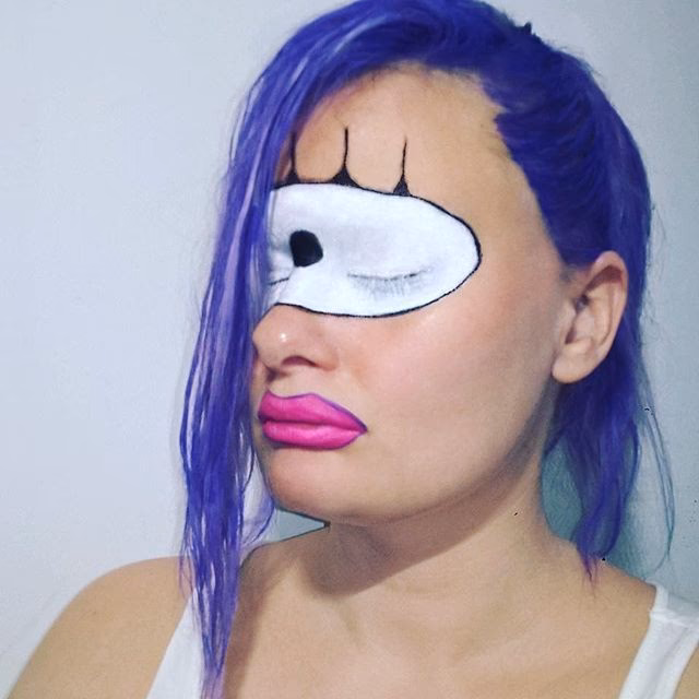 What size shoe does Leela wear Futurama?