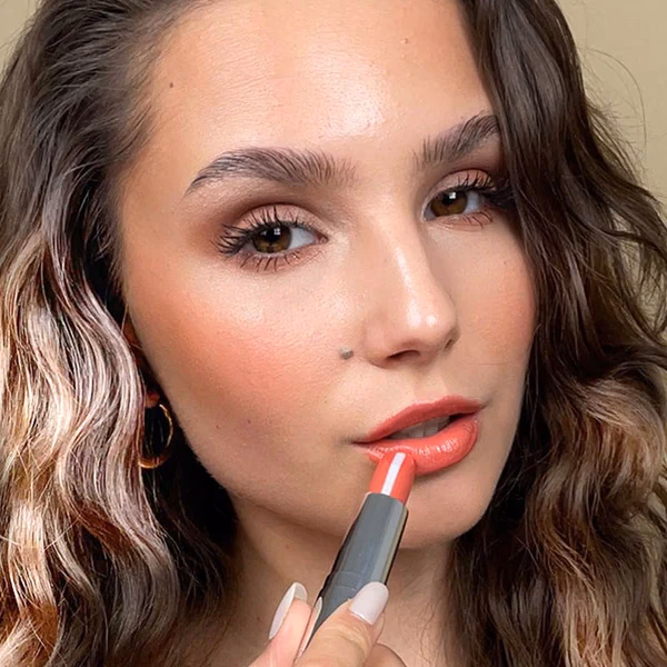 Wie sollte man sich im Sommer schminken?