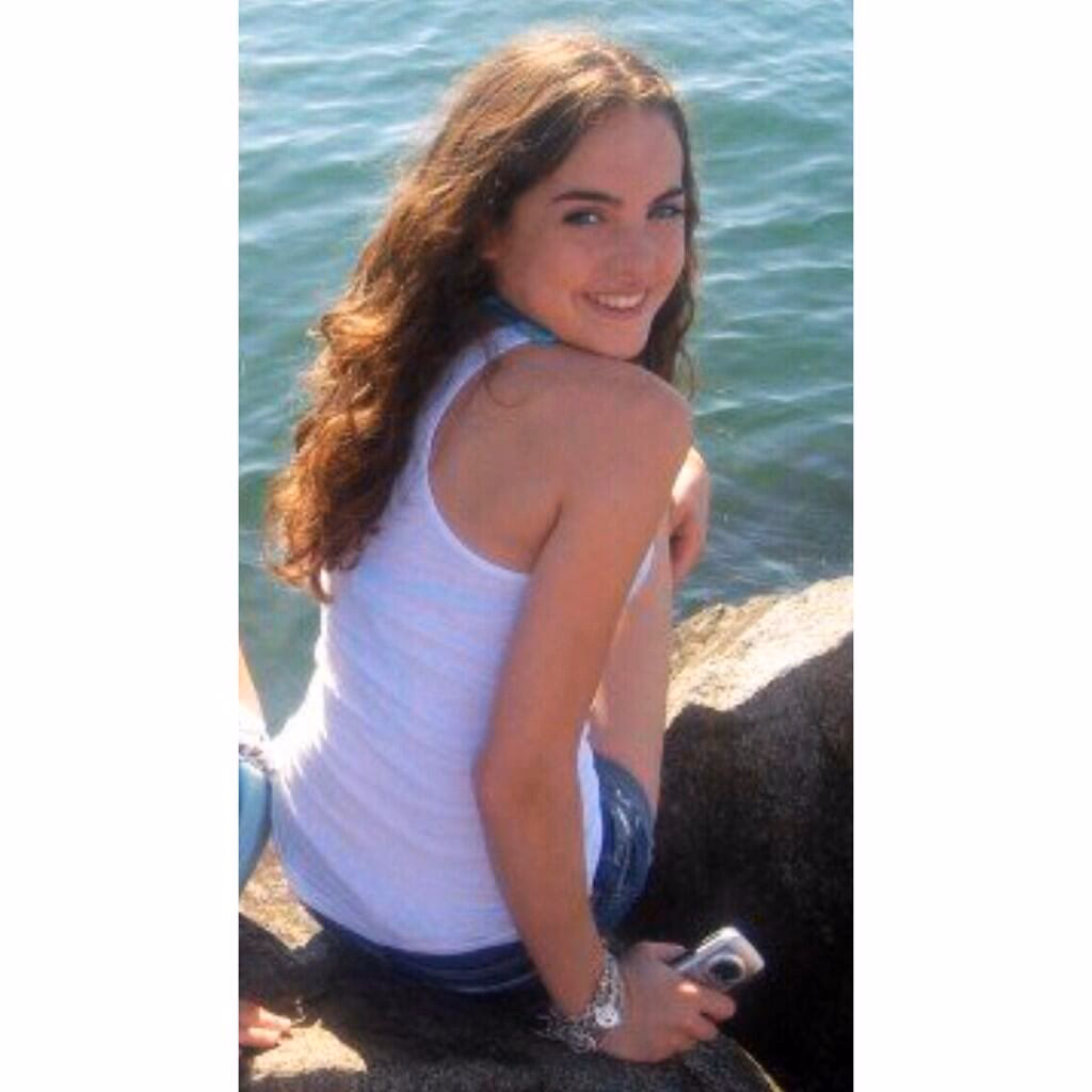 What is Elizabeth Gillies ethnicity?