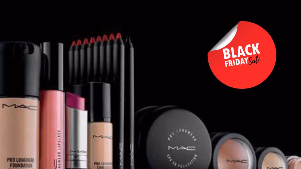 What is in a M·A·C Black Friday gift?