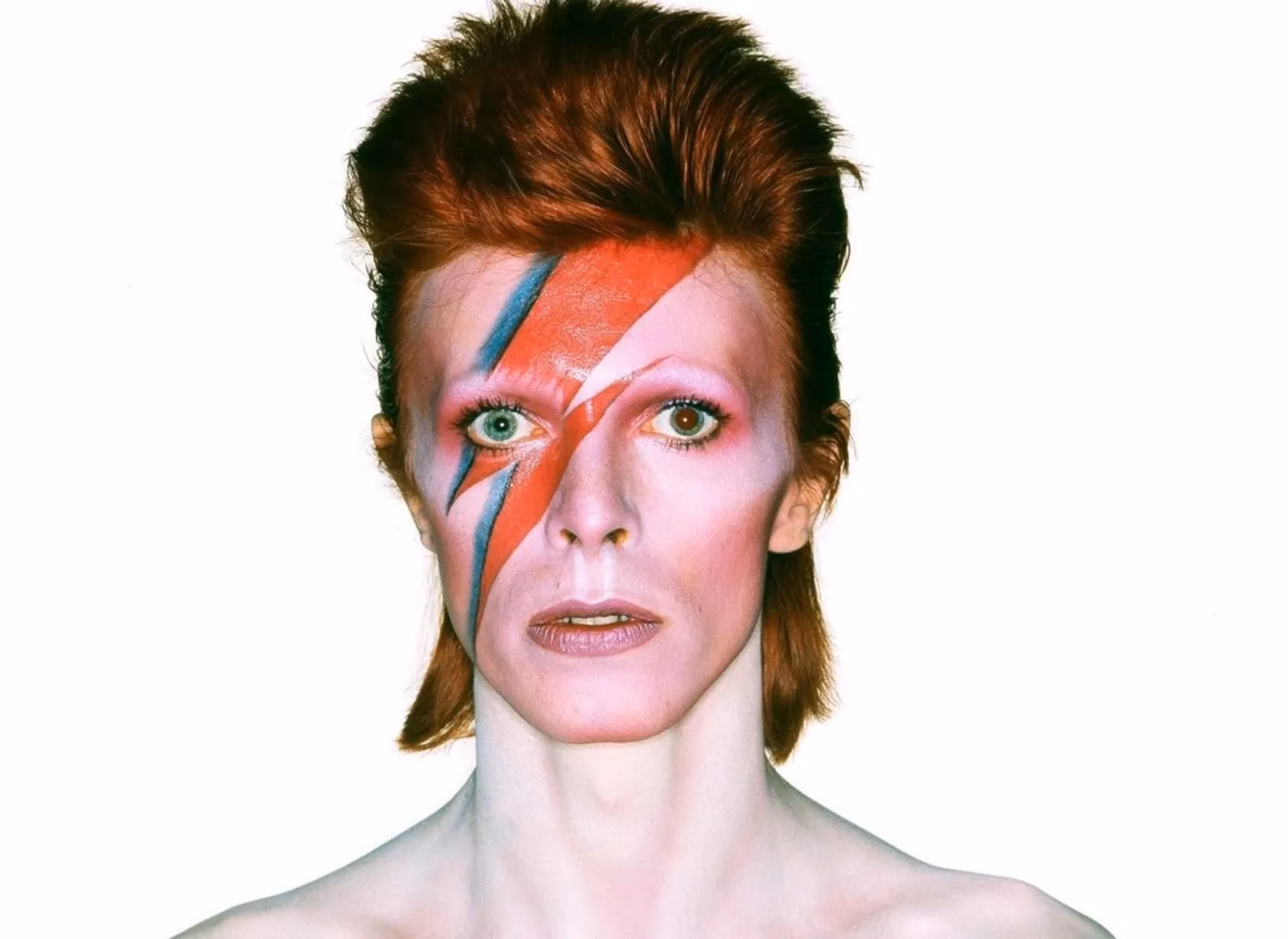 Does Macy do makeup?