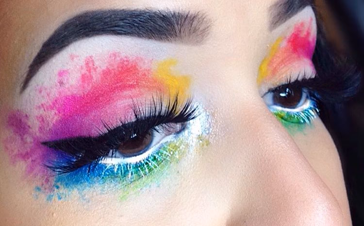 ¿Puedes pintar con maquillaje?