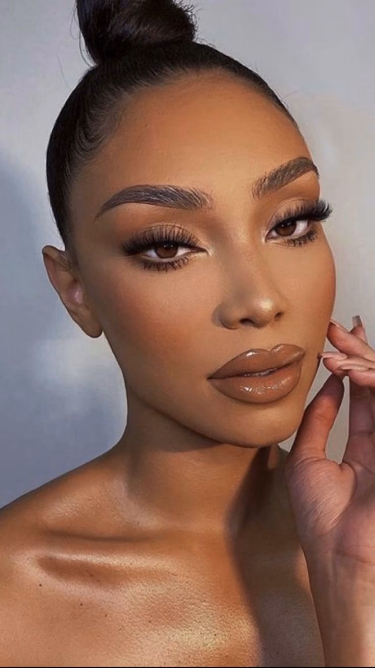 ¿Qué es un look de maquillaje neutro?