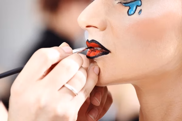 ¿Qué tipo de maquillaje utilizan en el teatro?