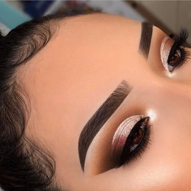 ¿Qué maquillaje debo usar para la graduación?