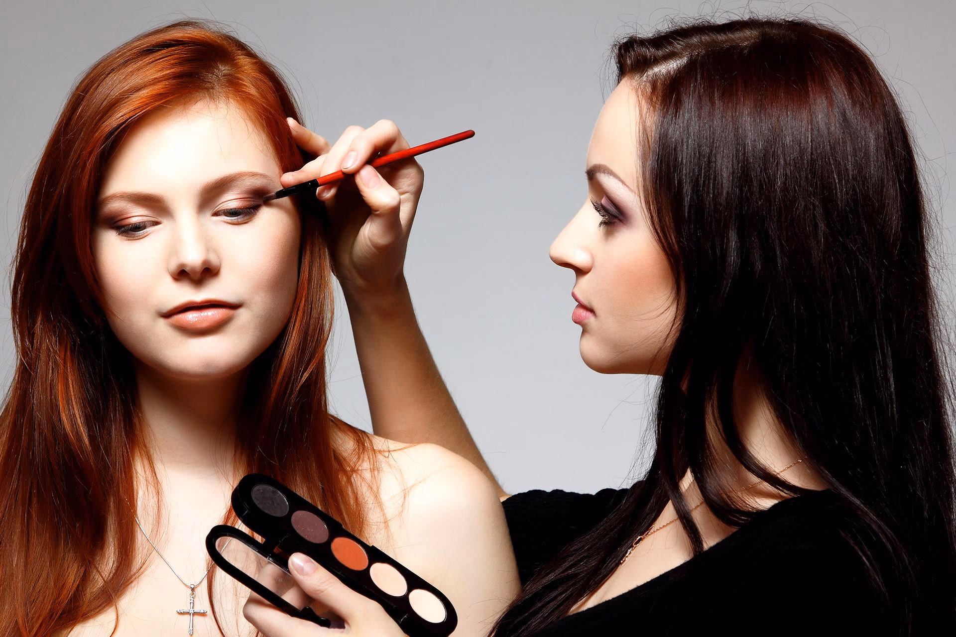 Wie viel kostet ein Schminkkurs?