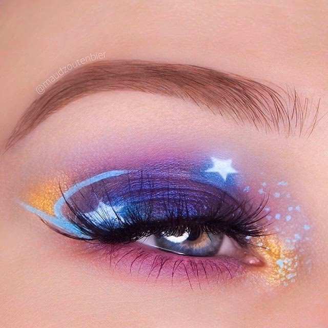 What makeup goes with pink?