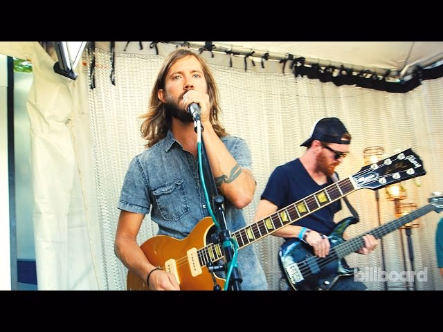 Who is the lead singer of Moon Taxi?