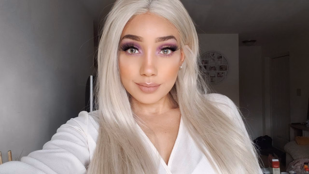 Does platinum blonde make you look older or younger?