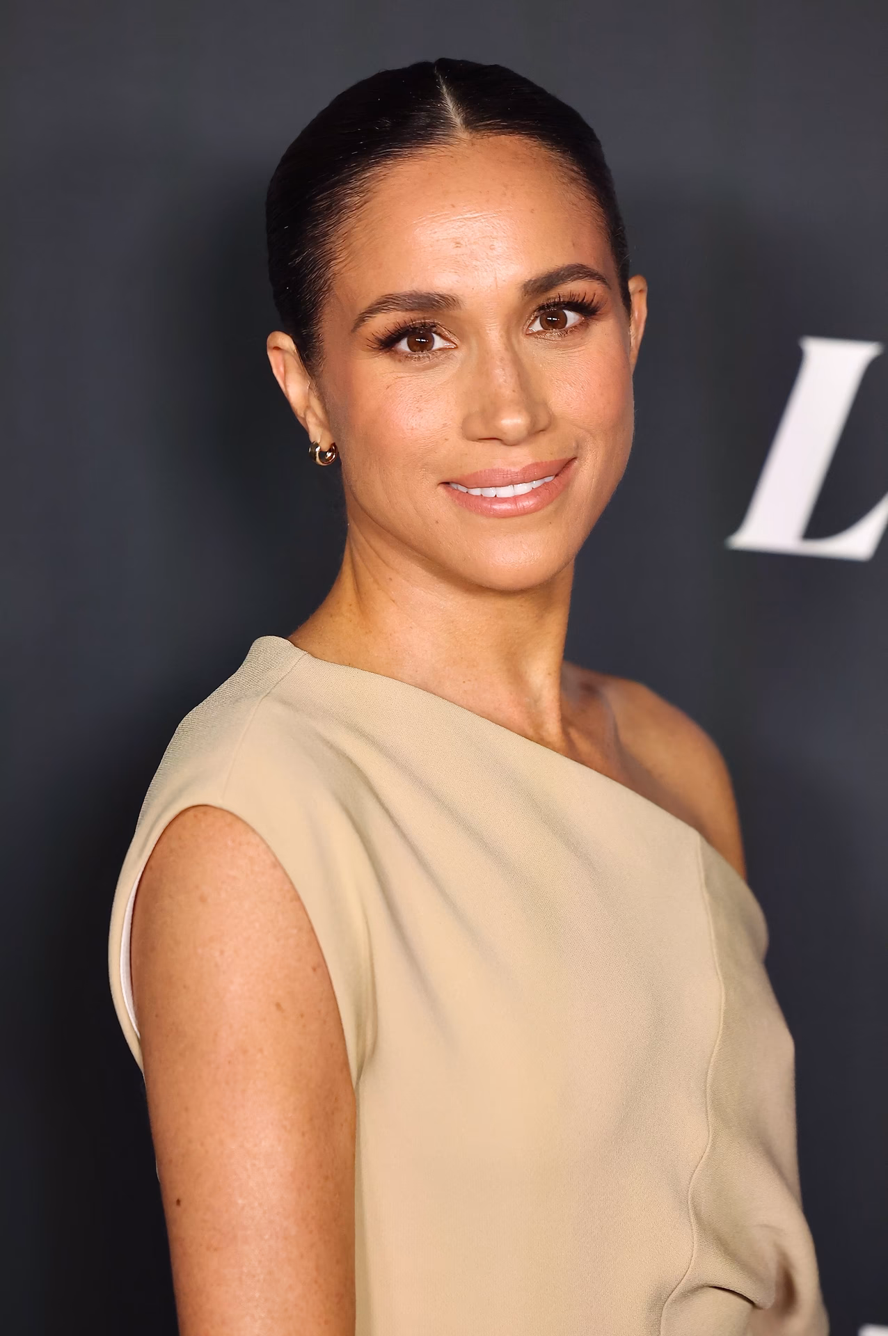 What brand of lipstick does Meghan Markle wear?