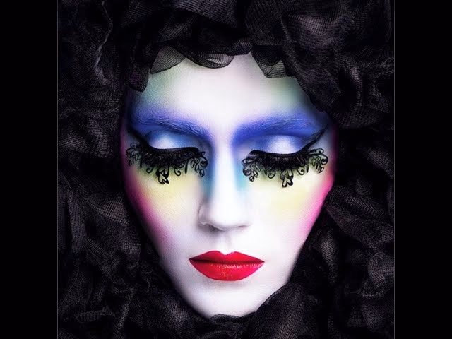 How to tell if a Venetian mask is authentic?