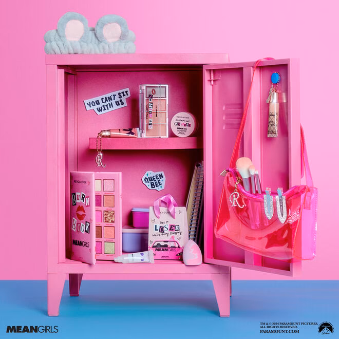 What size is Burn book Mean girls?