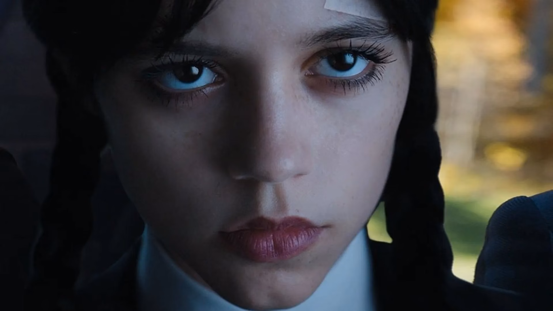 ¿Qué se necesita para disfrazarse de Merlina?