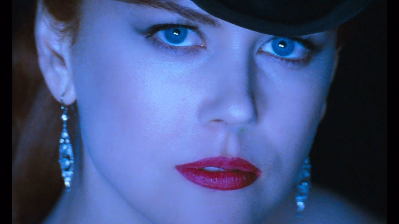 Why are Nicole Kidman's eyebrows so long in Moulin Rouge?