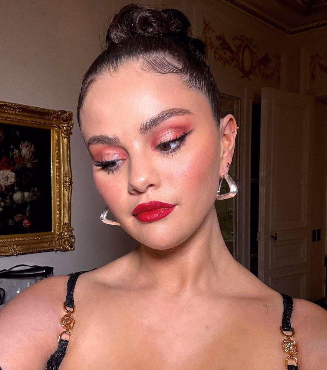 What is Moulin Rouge style called?