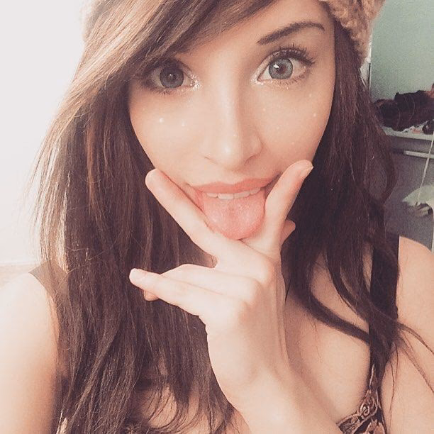 Is no makeup unprofessional?