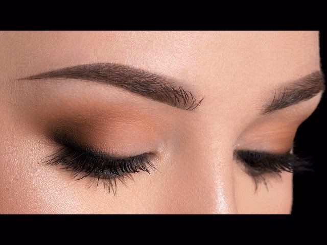 How to get smokey eyes naturally?