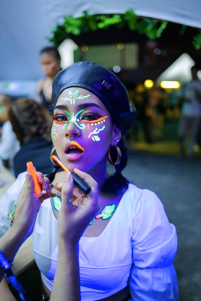 What would you wear to a neon party?