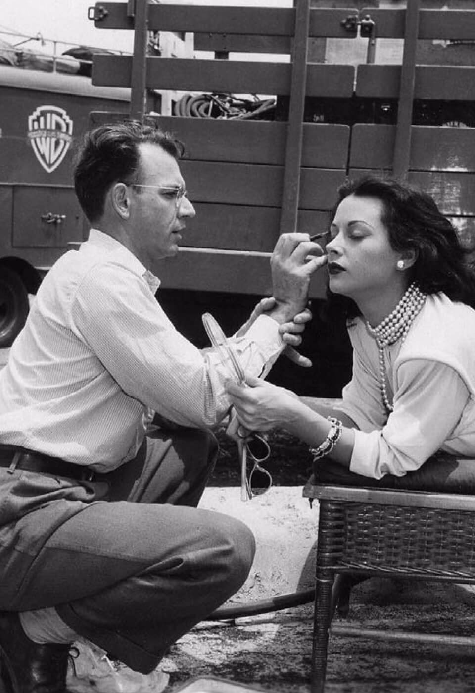 Who is Bobbi Brown makeup artist married to?