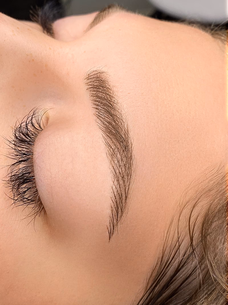 Wie teuer ist Permanent Make-up für die Augenbrauen?