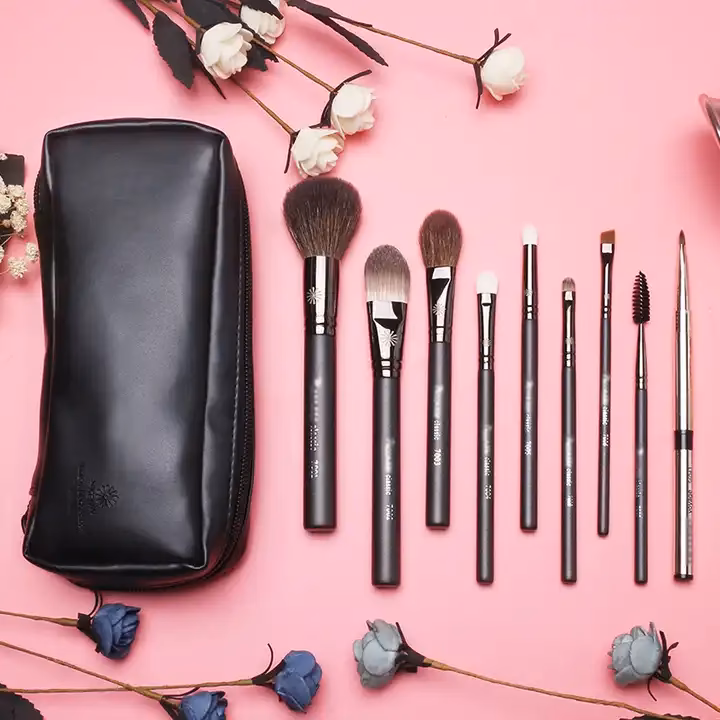 Who makes Picasso paint brushes?