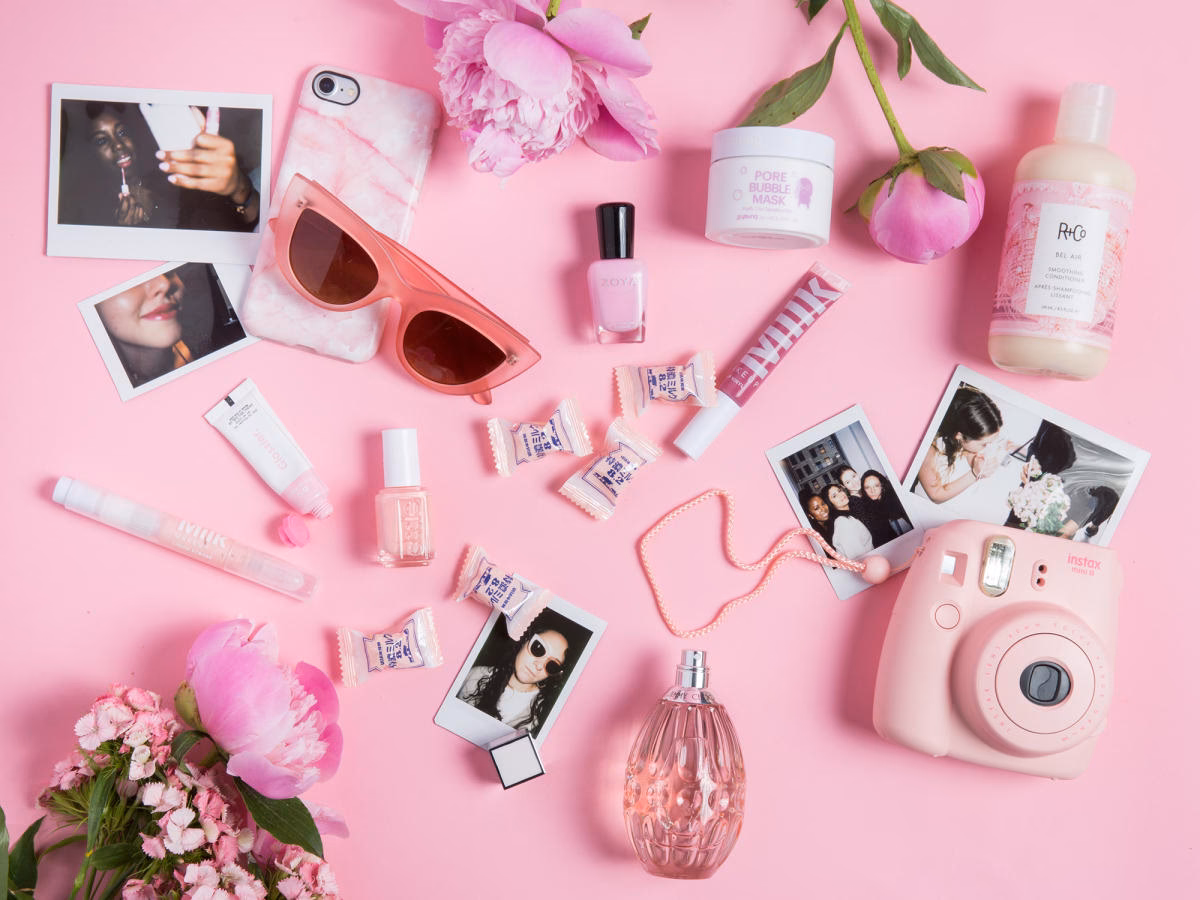 What does pink makeup cover?