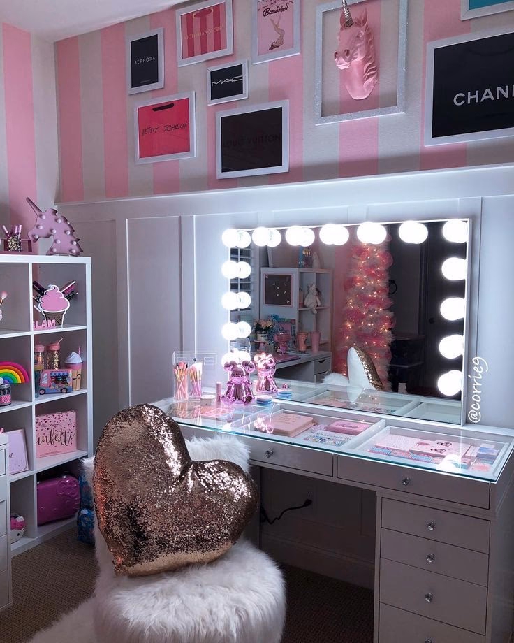 How do you make a pink room work?