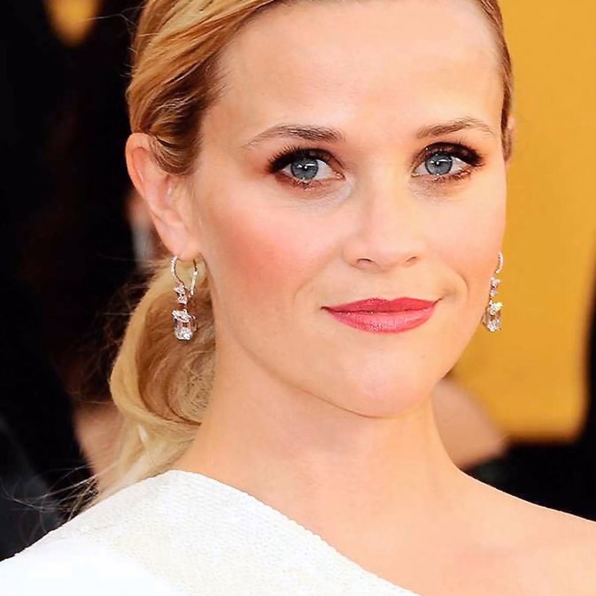 What is Reese Witherspoon's favorite lipstick?