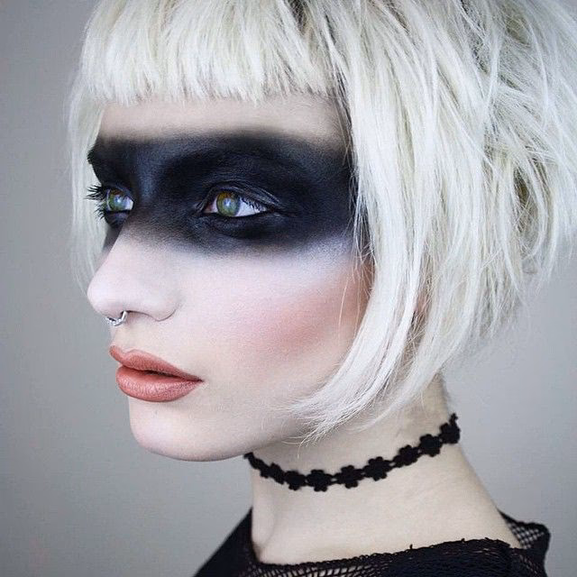 How to use about face matte fluid eye paint?