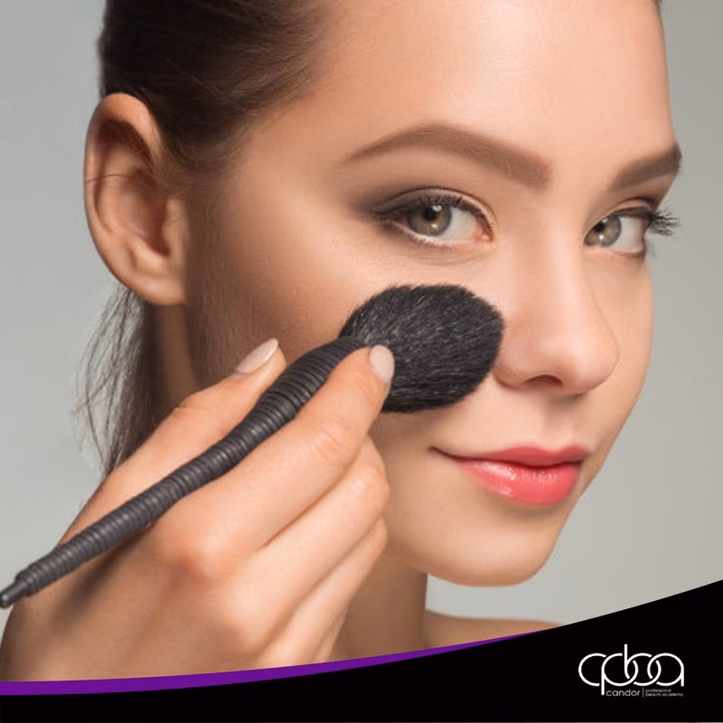 What is a self-taught MUA?