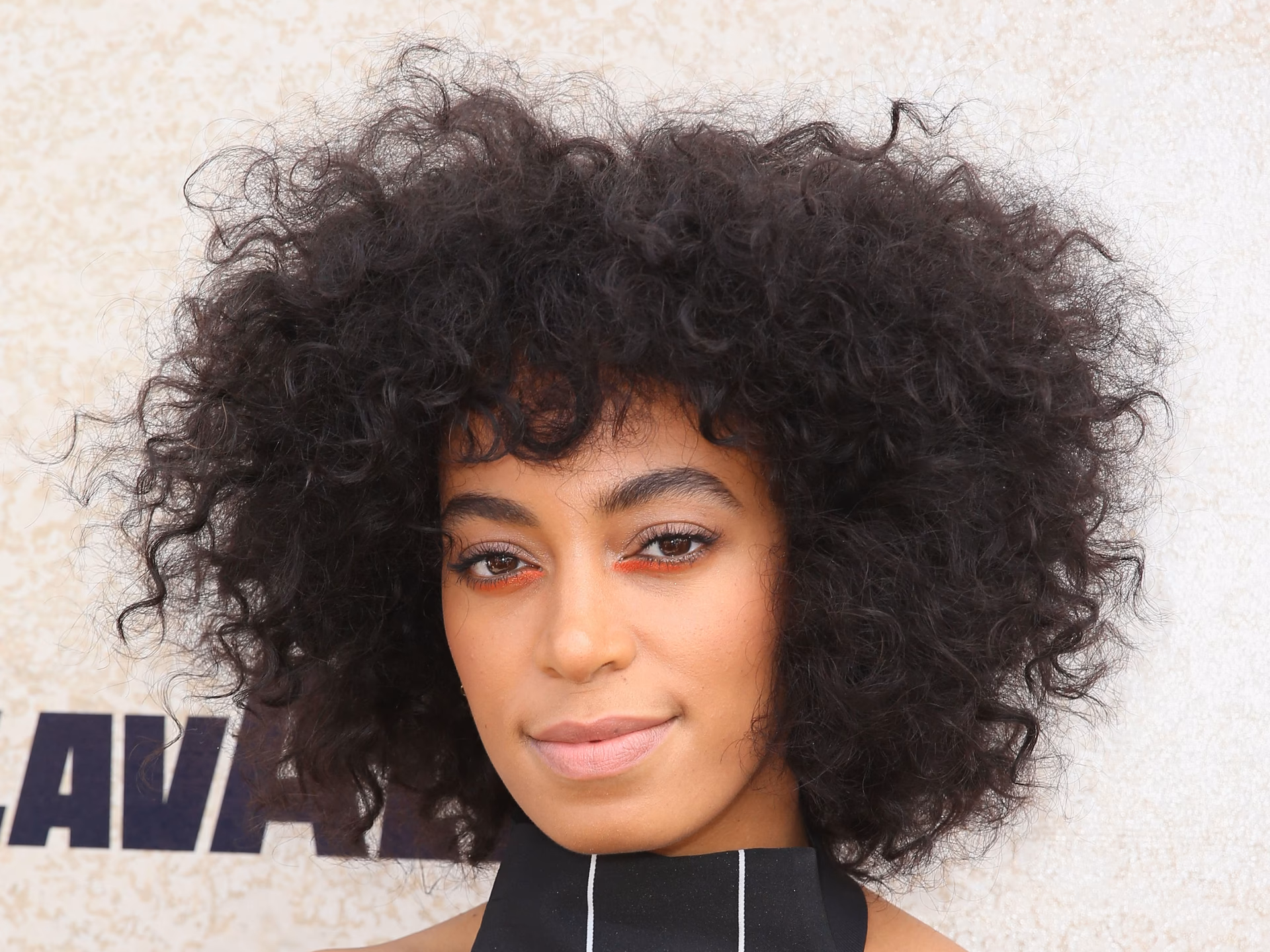 What disability does Solange Knowles have?