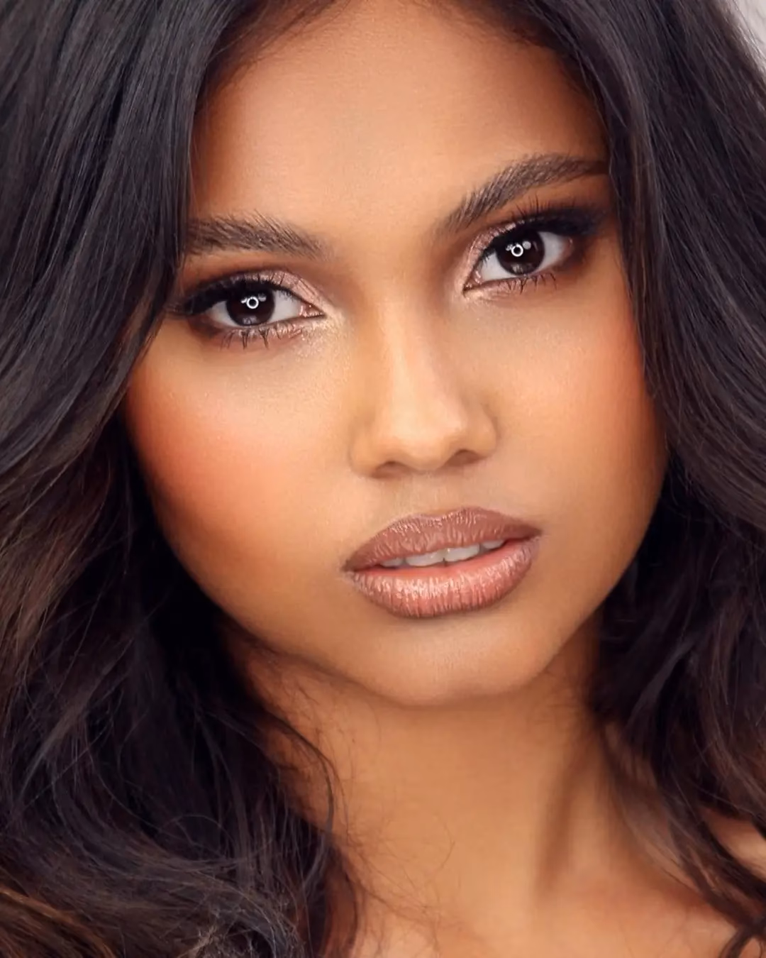 What is the best bridal makeup for summer?