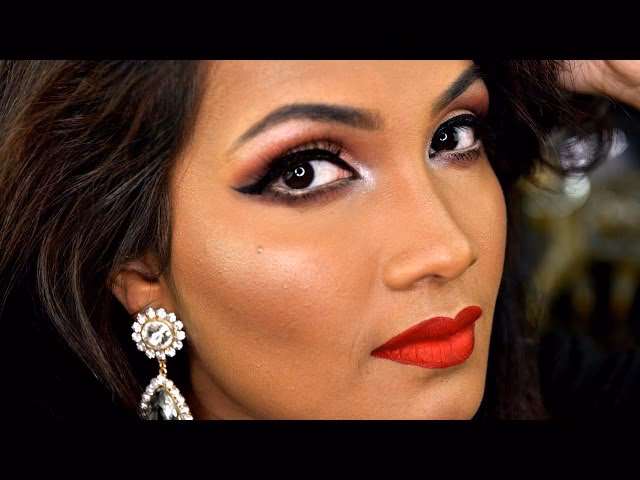 Is Superstar face paint water based?