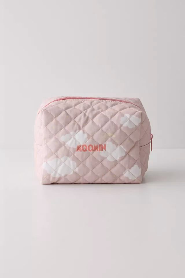 What are Urban Outfitters shopping bags made of?