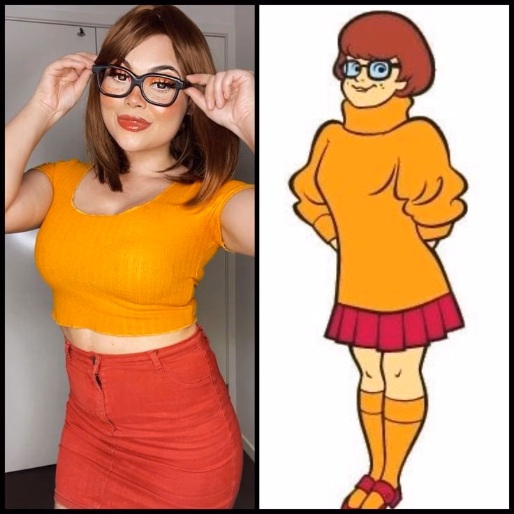 What color eyes does Velma Dinkley have?