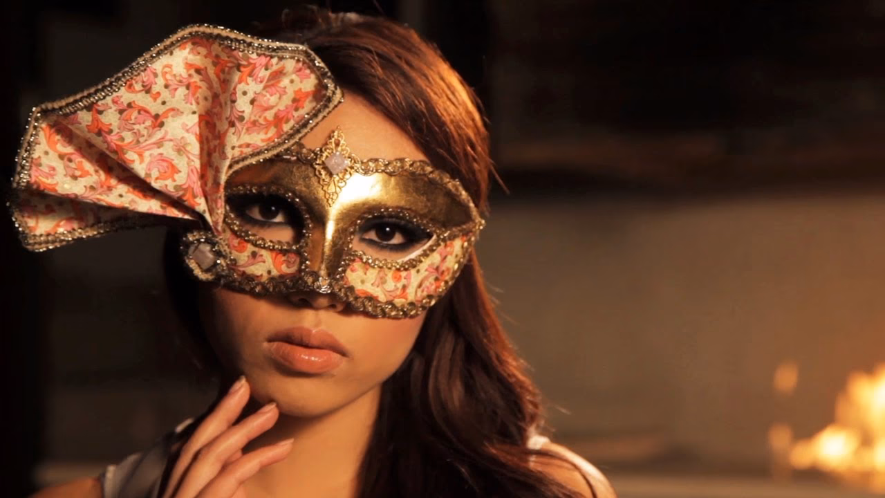 ¿Por qué los hombres franceses usaban maquillaje blanco?