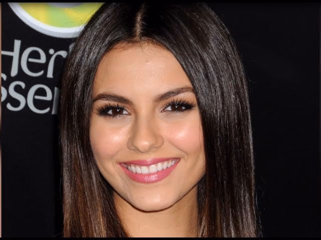 What condition does Victoria Justice have?