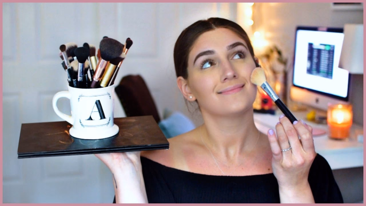 Do attractive waitresses get better tips?