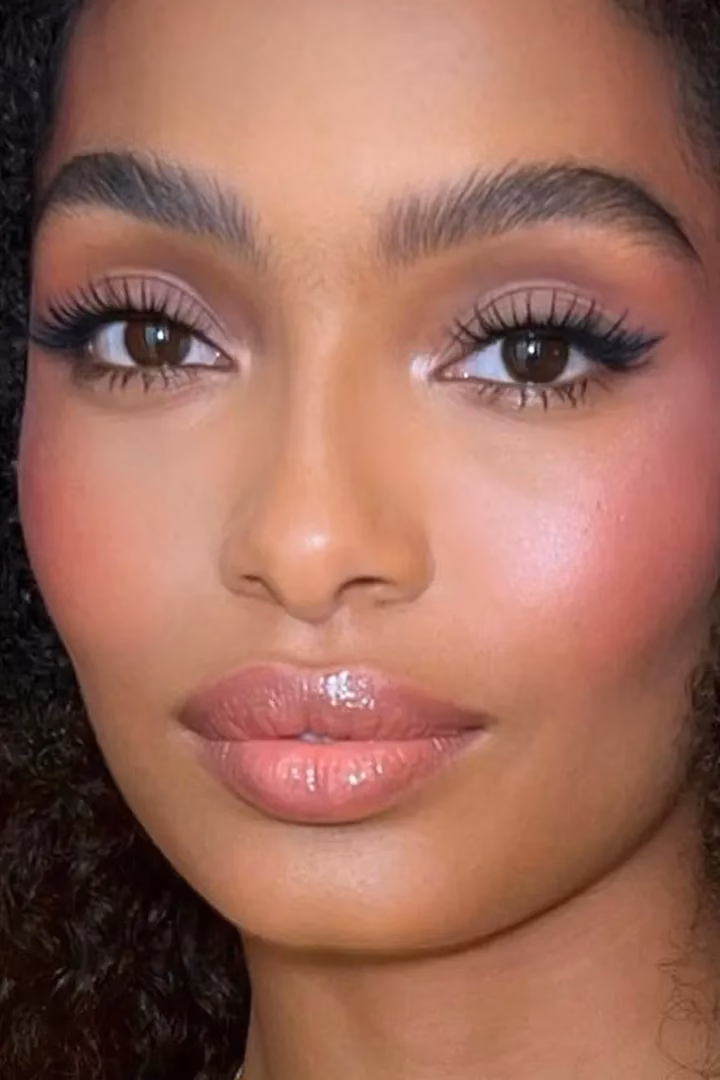 Can I use watercolors as makeup?