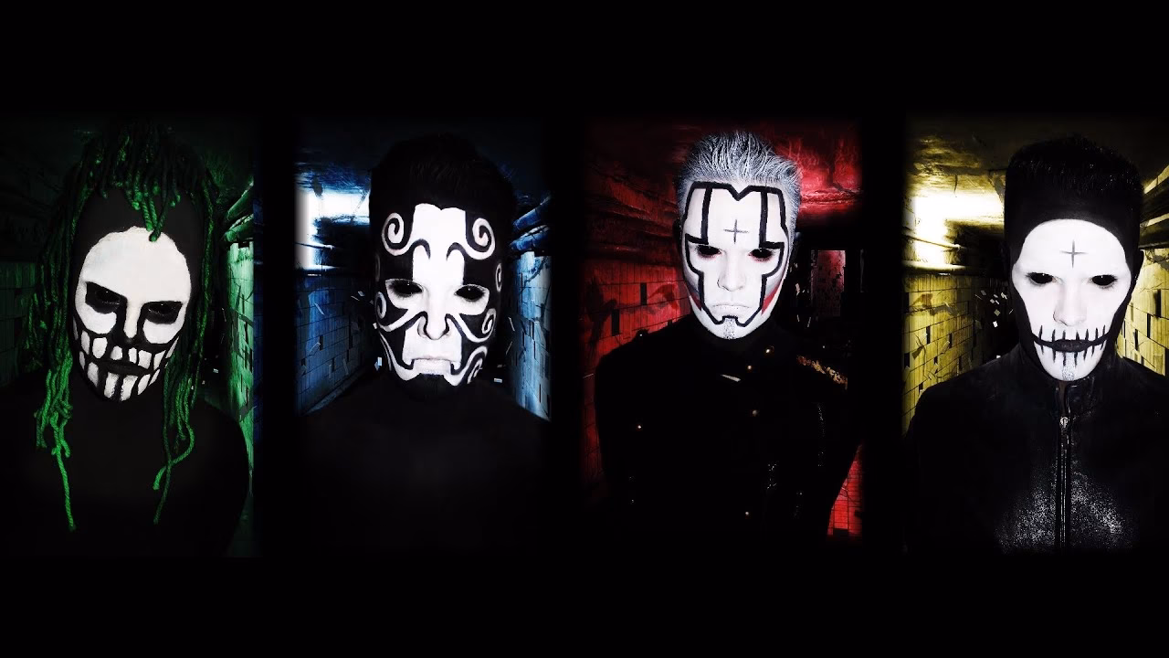 Why does Wes Borland dress like that?