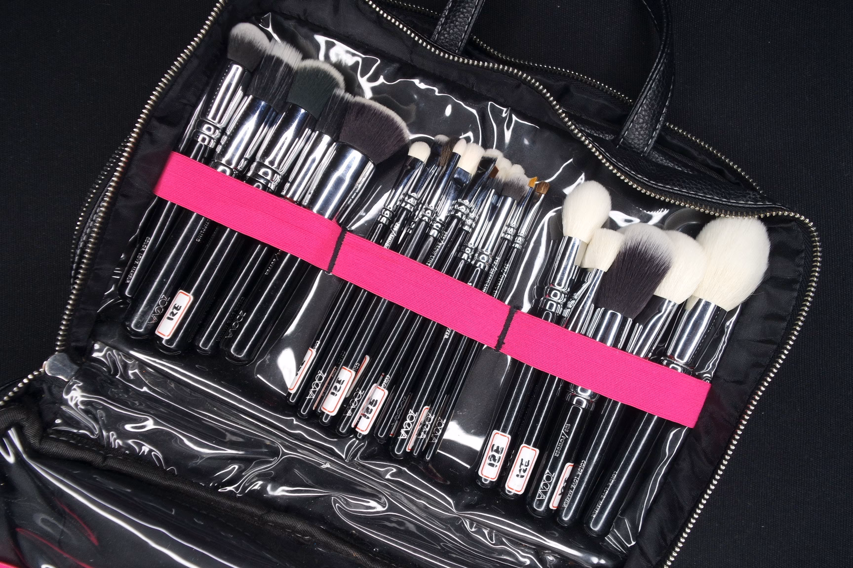 What are Zoeva brushes made of?